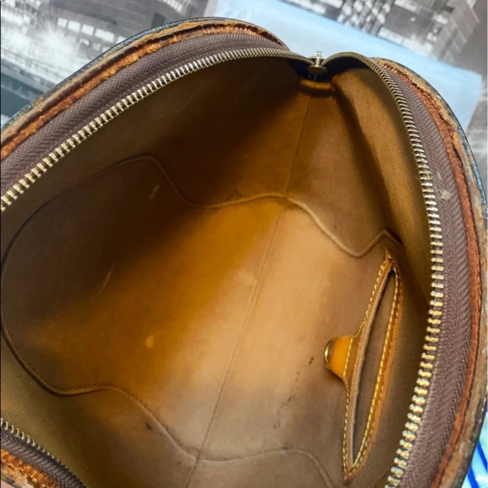 SOLDAuthentic Louis Vuitton Monogram Ellipse Tote Handbag - Picture 5 of 13